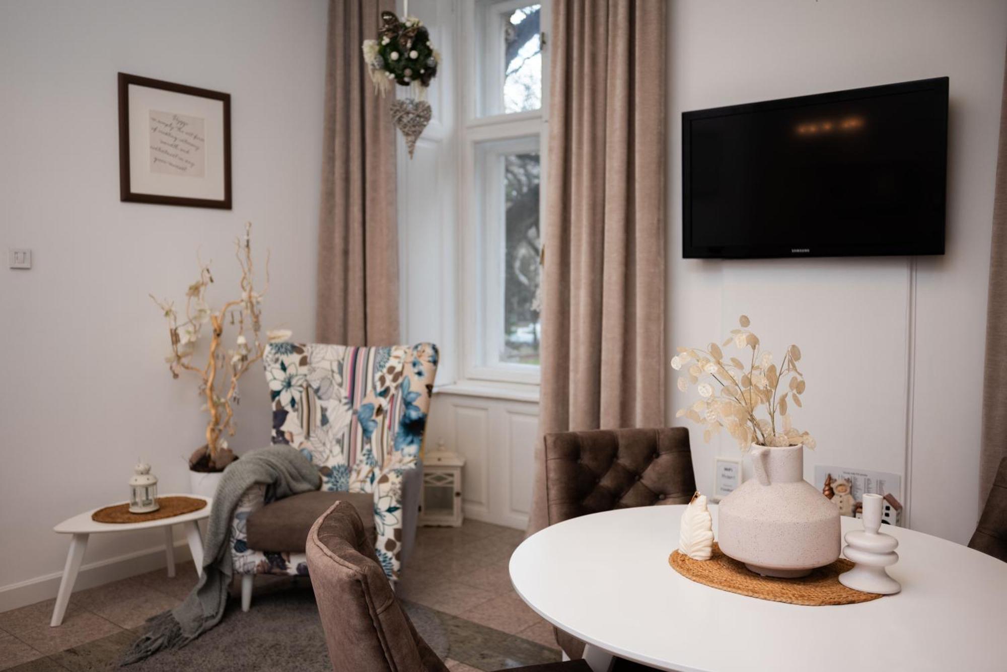 Apartment Hygge ซูโบติกา ภายนอก รูปภาพ